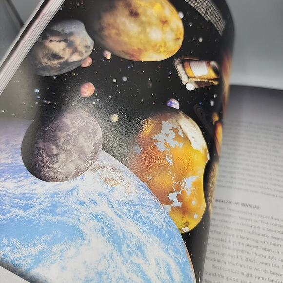 Star Trek The Official Guide to Our Universe: The True Science Behind Starship - Picture 11 of 16